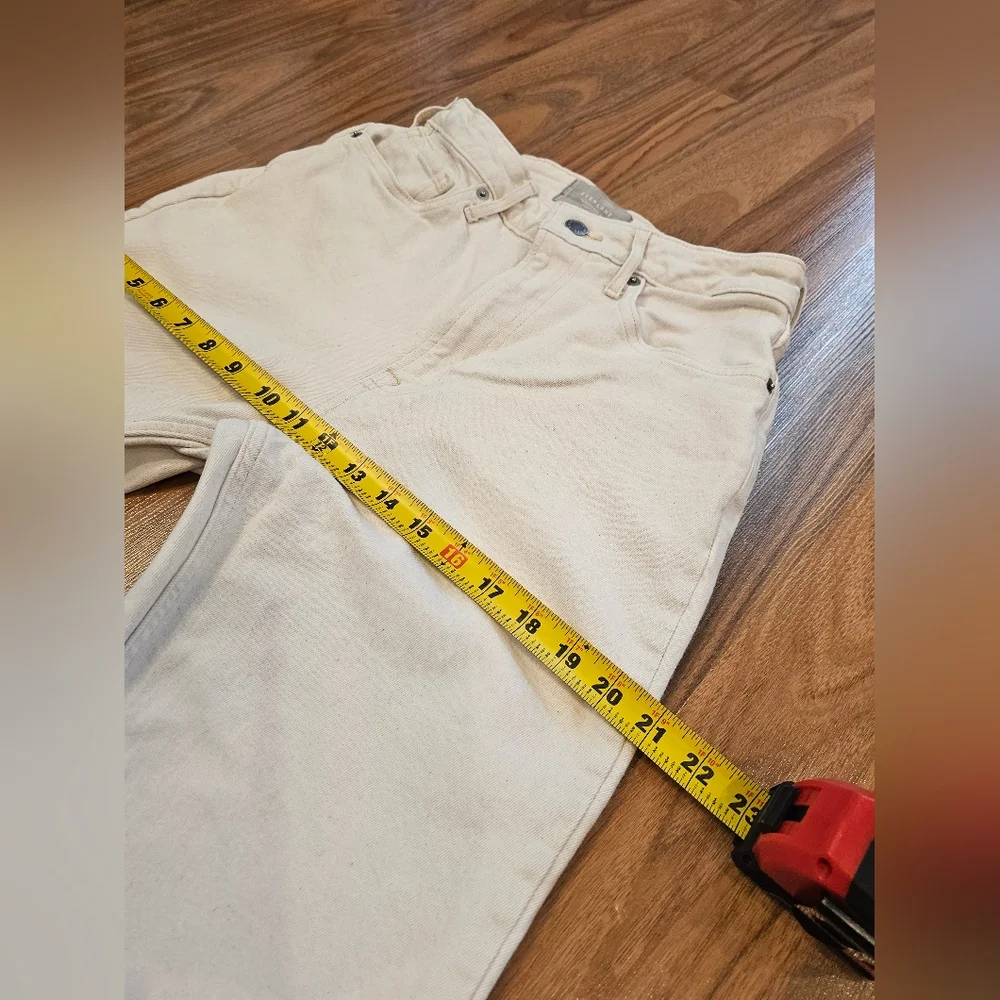 Everlane Cheeky Curvy Jean in Ecru Size 27 Regular - Picture 7 of 16